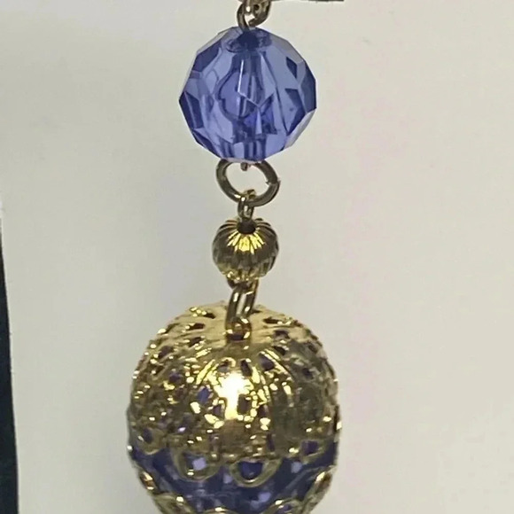 😍SET - NECKLACE (31”) AND PIERCED EARRINGS (2 3/4”) - Picture 9 of 10